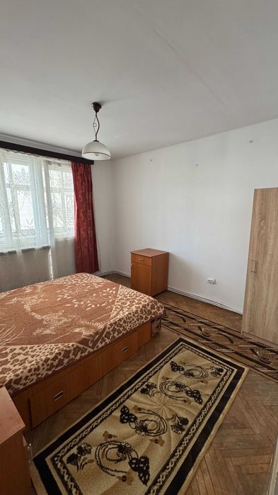 Inchiriez apartament 2 camere ultracentral Baia Mare-230 Euro