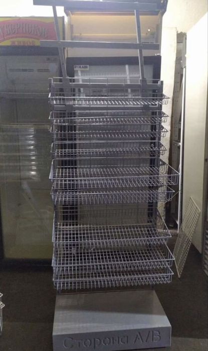 Прикассовый бу сетчатый стеллаж для шоколада