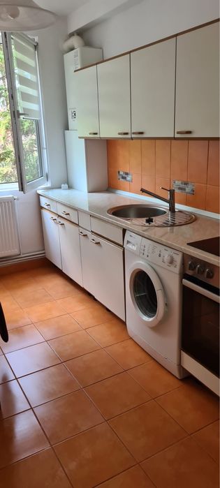 Inchiriez apartament 2 camere