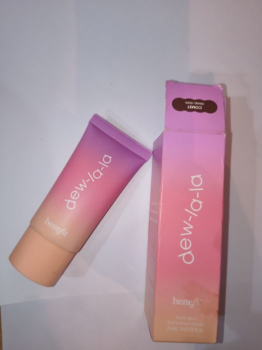 Benefit,12h,Iluminator lichid, Dew-La-La,Comet,deep dark,Liquid Glow