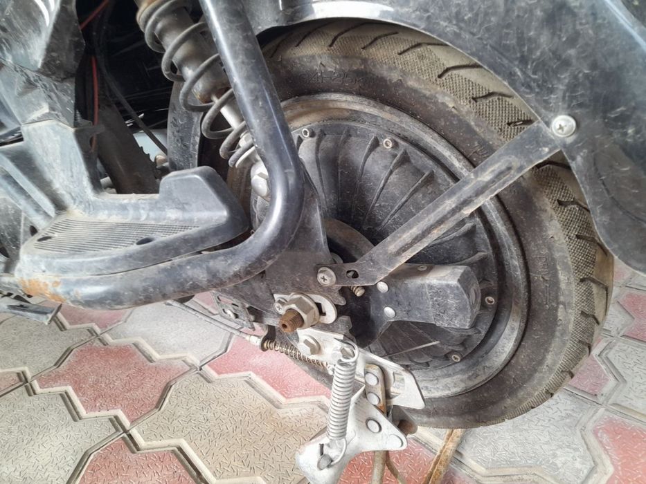 Электроскутер почти новый