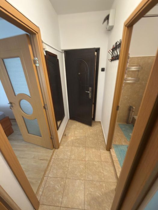 Schimb Garsonieră la P/4 cu apartament in București +diferență