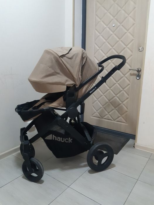 Детская коляска.