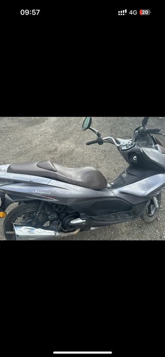 Продам скутер 150 кубов