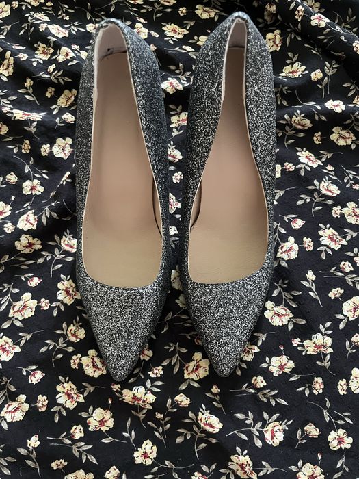 Продам туфли в отличном состояний