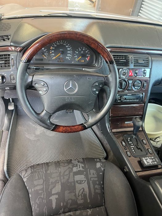 Mercedes-benz w210 e230
