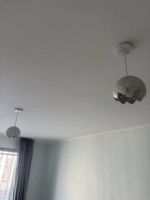 Люстра белого цвета