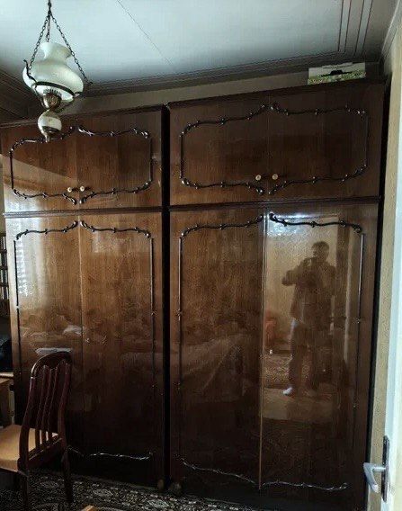 Шифонеры Германия  ( в подарок кровати , тумба с зеркалом)