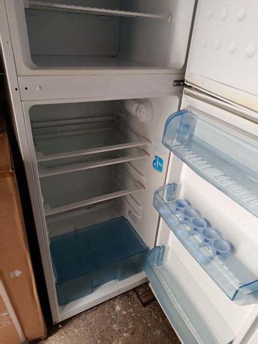 Холодильник веко