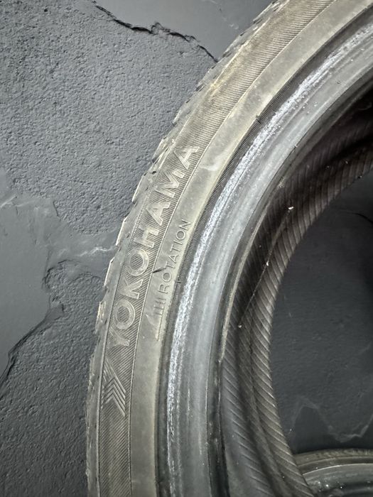 Продам Yokohama 245/40 R18 Ice Guard