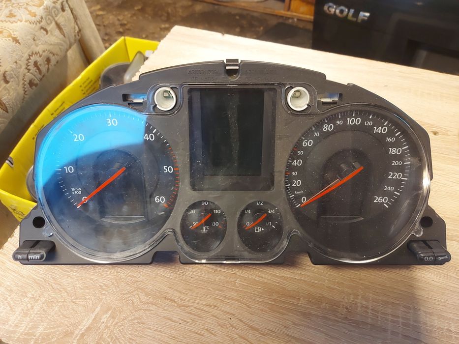 Оригинални табла автоматични инръчни за VW Пасат 6 2006 - 2010 г