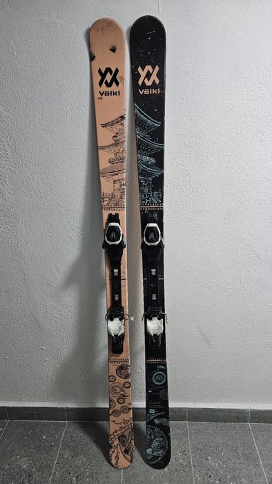 Völkl Revolt 86, 172 cm, freestyle, cu legături incluse