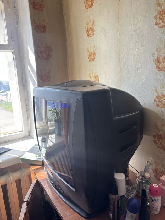 Продам телевизор LG