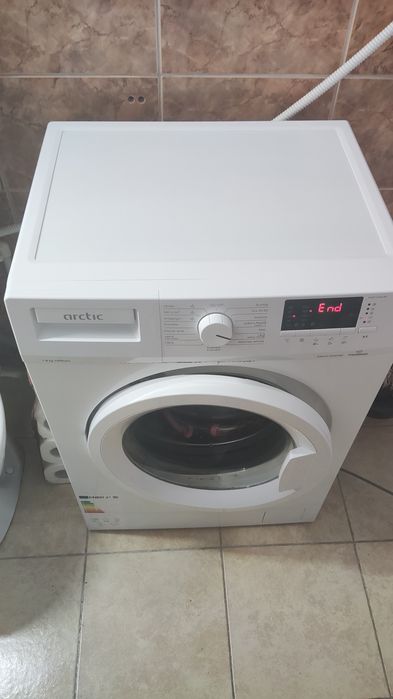 Mașină de spălat rufe Arctic APL81023XLW0 8kg, 1000 RPM, Motor Inverter, ExtraSteam.