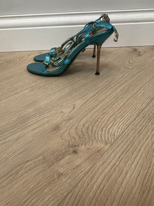 Летние босоножки