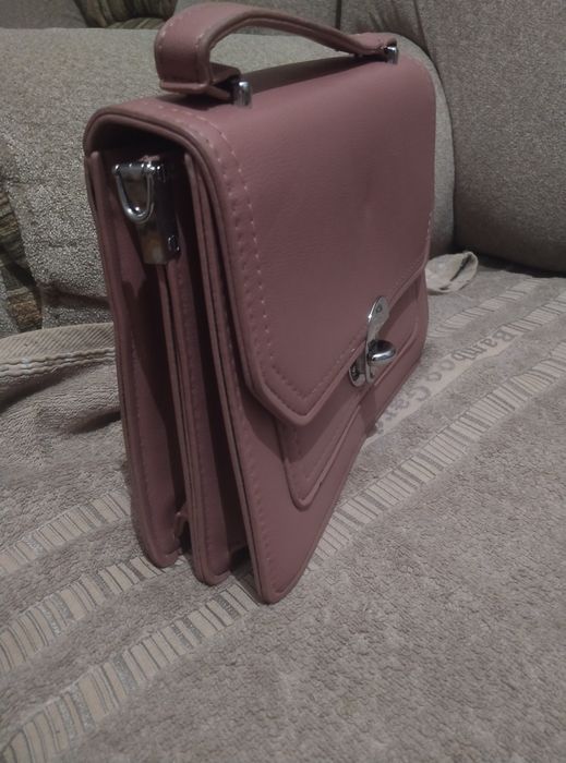 Продам две сумки не дорого