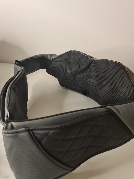 Aparat de masaj cervical