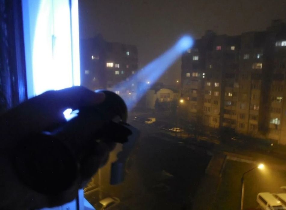 Мощный фонарь прожектор новинка