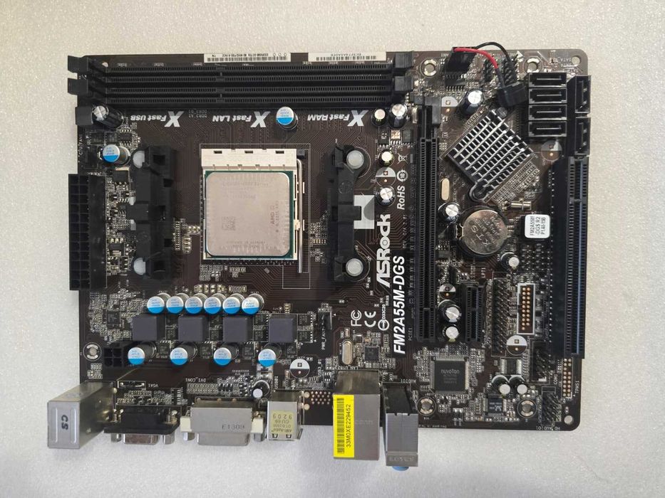 Placa de baza ASRock FM2A55M-DG , Socket FM2 + Procesor AMD A4 4000