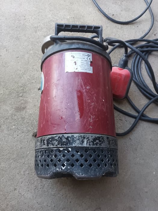 Vând   pompa   de scos apa