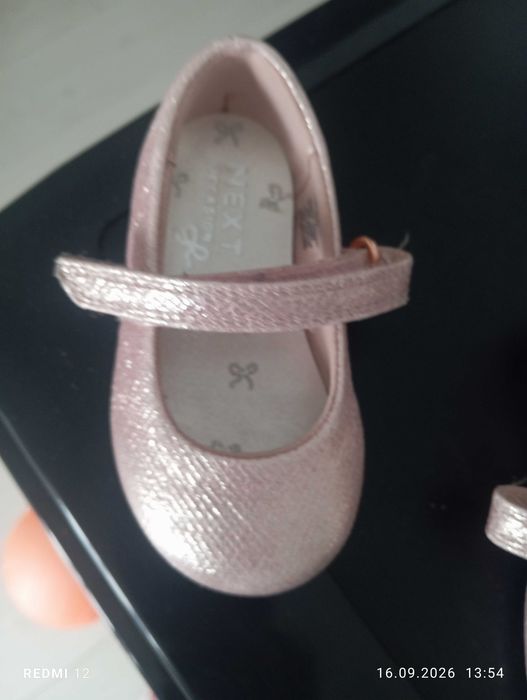 Продам детские туфли