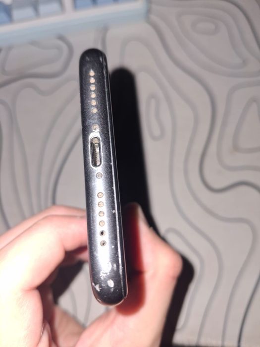 СРОЧНО продам IPhone 11