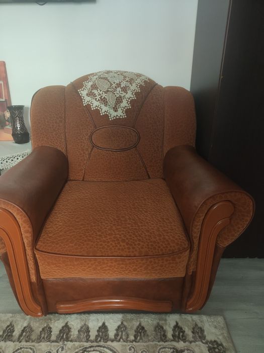 Colțar extensibil și 2 fotolii