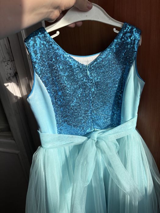 Новогоднее платье 128