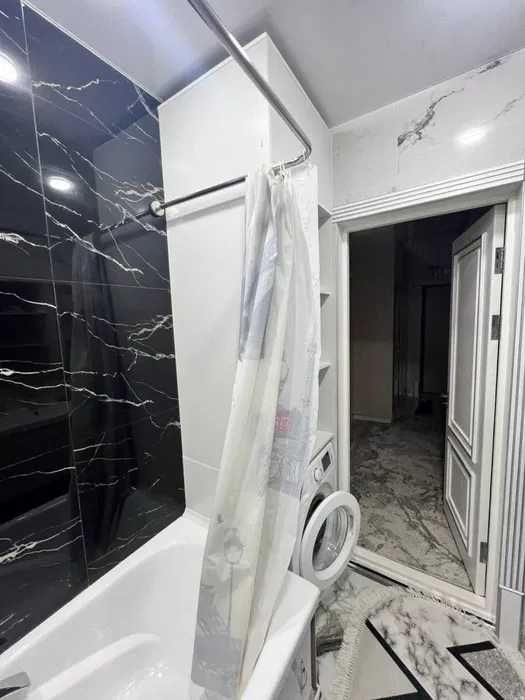 Садика Азимова ! Сдается 2х-ком квартира! В элит комплексе!