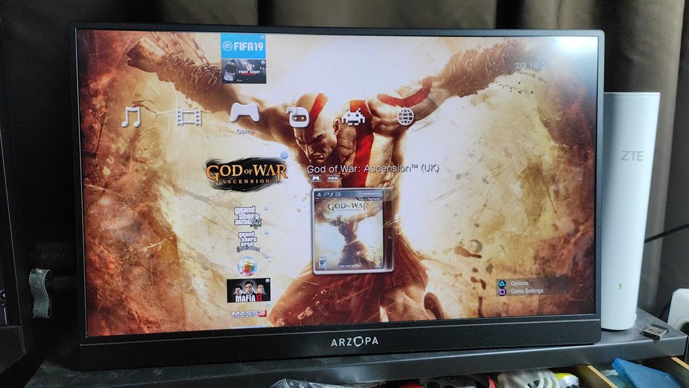 PlayStation 3 model slim modat,45 jocuri de top, Hdd 500 GB maneta cabluri