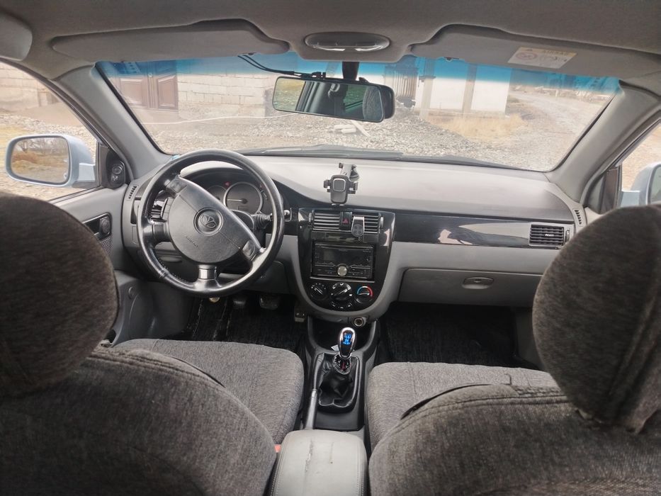 Шевроле жентра 2015