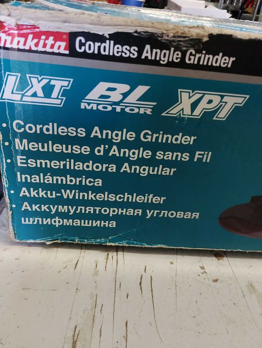 Ъглошлаиф акумулаторен макита