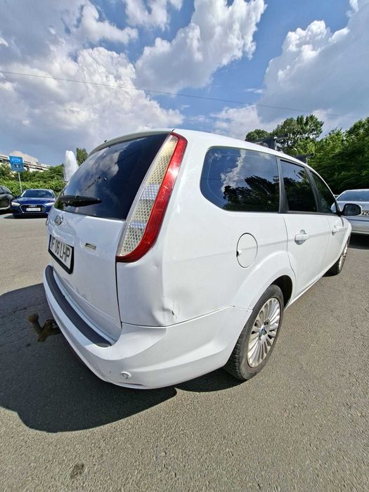 FORD Focus 2010 — imagine 5