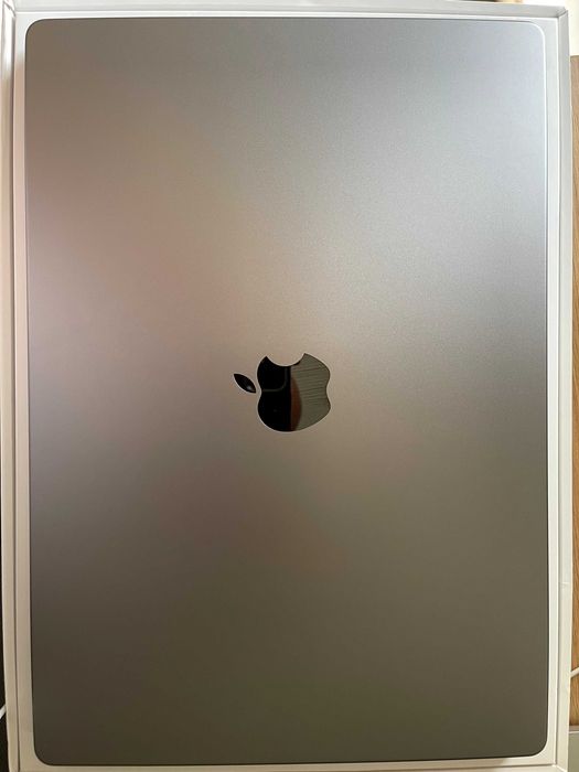 Macbook Pro 16" - M1 Pro - 16gm RAM - 512 SSD