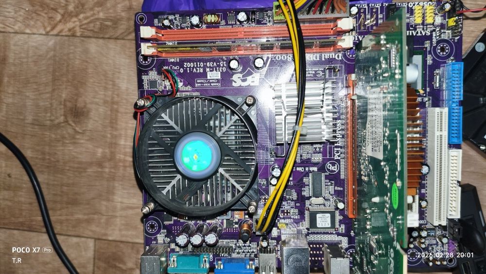 Продам материнскую плату