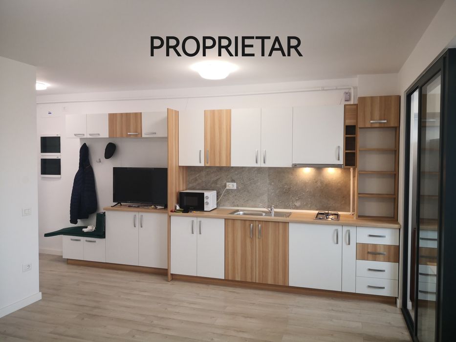 Proprietar apartament 1 camera Comat Towers