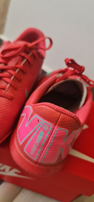 Vand ghete de fotbal Nike Mercurial