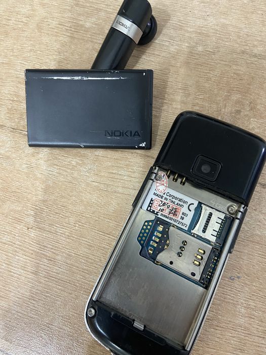 Телефон Nokia 8800