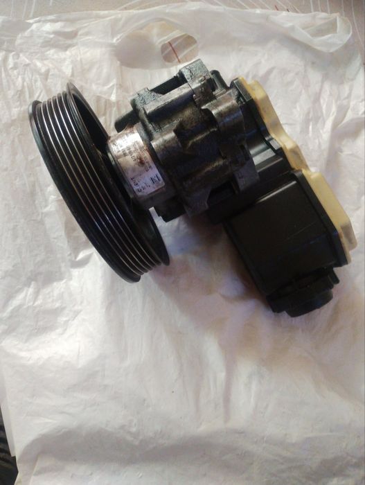 Opel Vectra b хидравлична помпа