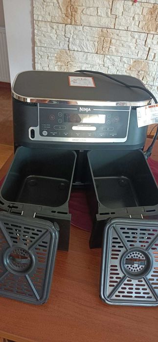 Friteuza cu aer cald Ninja Foodi Dualzone  AF451 pentru prietenie in bucatarie!