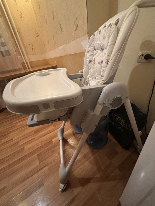 Детский стол на роликах,