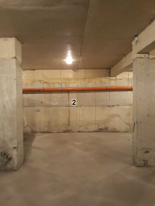 Паркомясто в подземен гараж под наем в идеален център