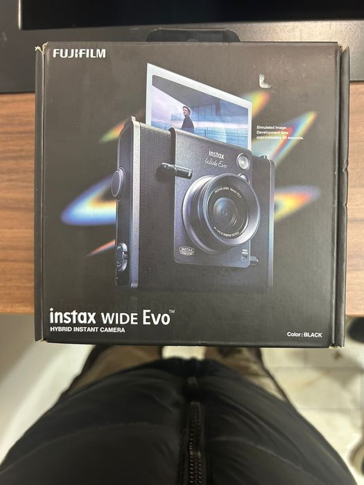 Fujifilm instax wide evo