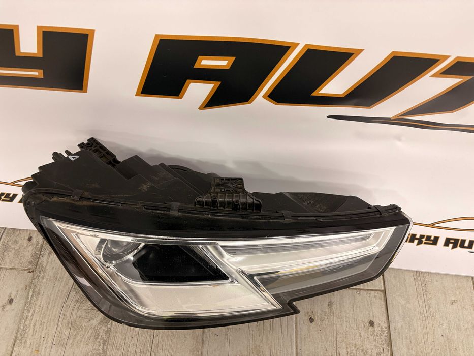 Far dreapta bixenon Audi A4 B9 dupa 2015 cod 8W0941006 Europa