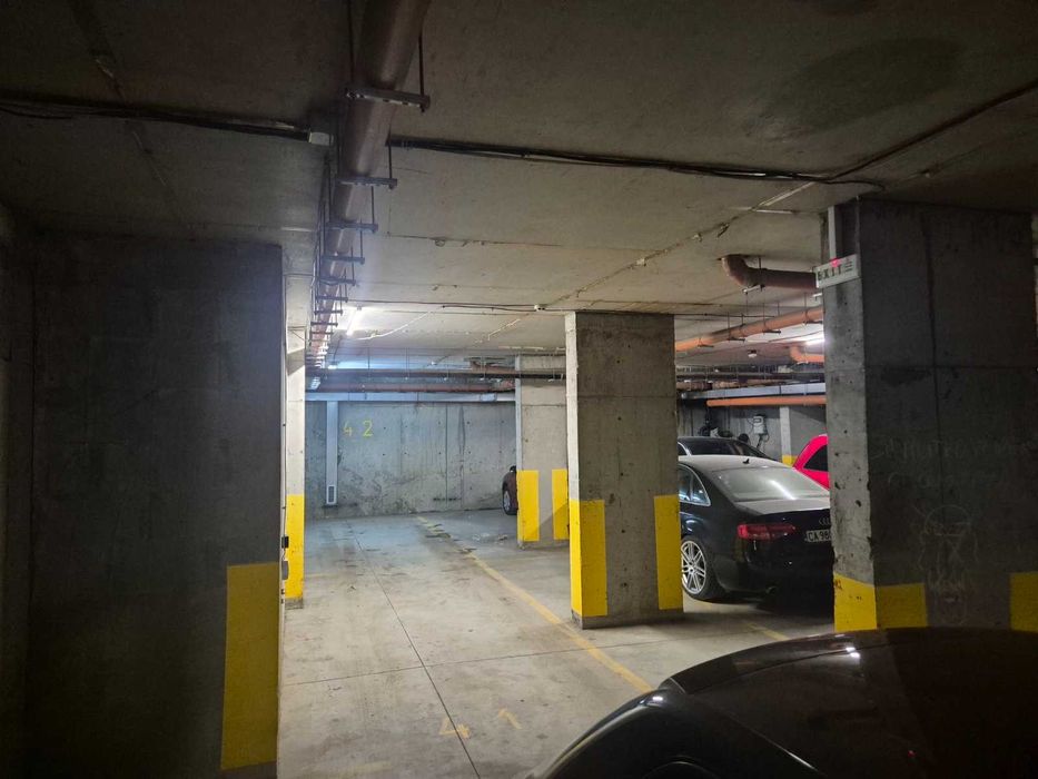 двойно паркомясто