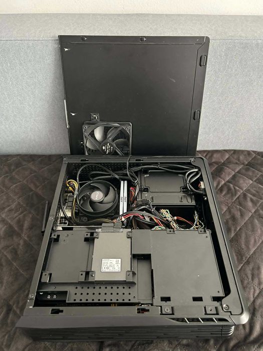 PC Gaming ITX / HTPC Silverstone RVZ01 - Ryzen 2700 - Placa video RTX 3060 12 GB - 750GB SSD - SFX 450W