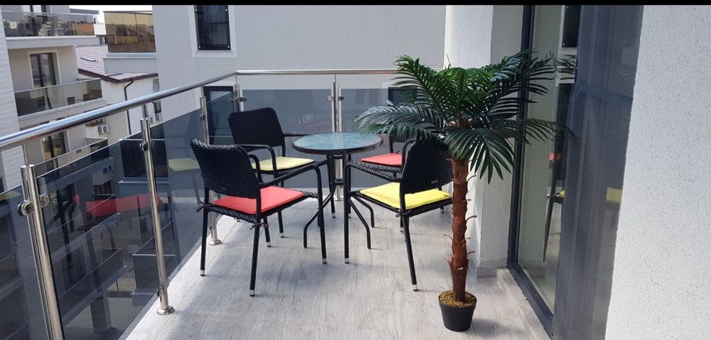 Închiriez apartament