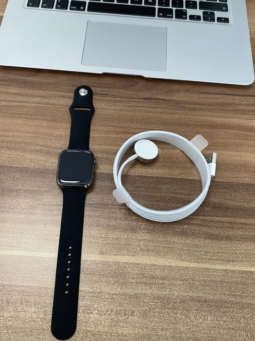 Apple Watch Seria 7 / 45 mm / Stainless Steel / Gps + Cellular |