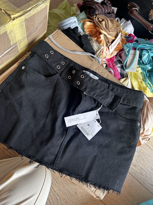 Haine noi cu eticheta