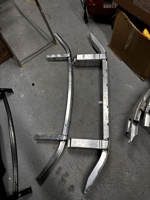 Armatură față bmw seria 5.G60.G61.